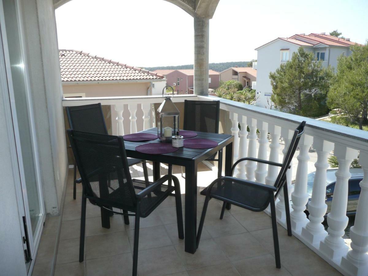 Apartment Rafaela *